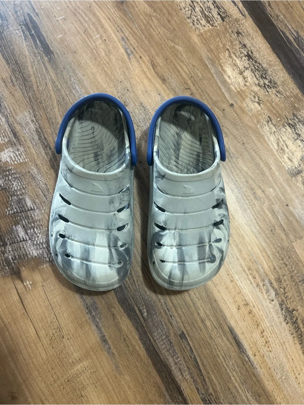 10 Pairs of shoes 9c-12c